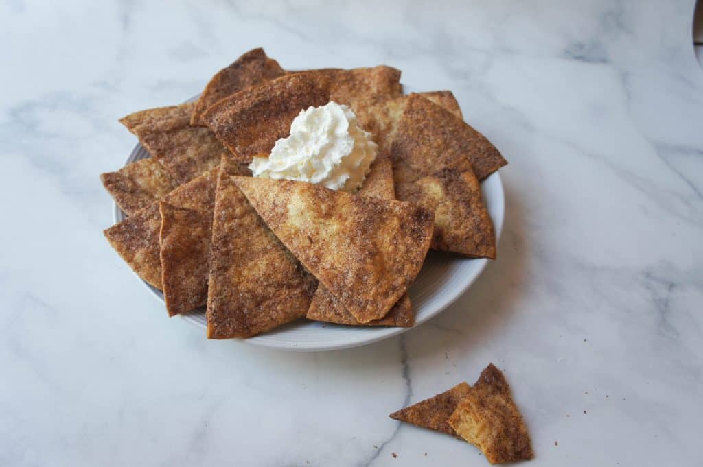 cinnamon-sugar-mexican-dessert-chips-to-eat-drink-be-married