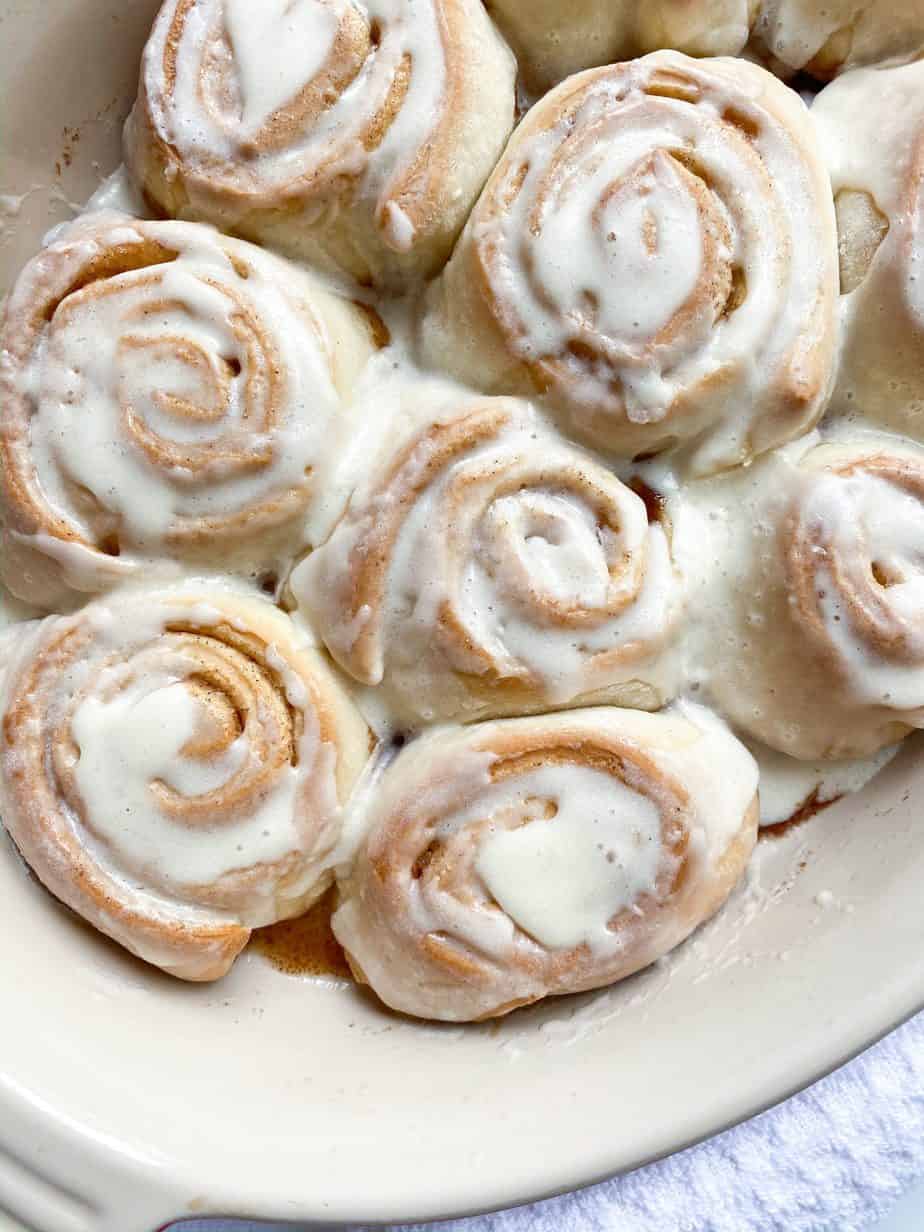 1 Hour Cinnamon Rolls To Eat, Drink & Be Married