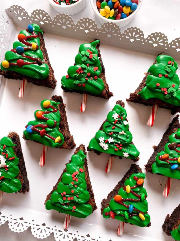 Making Christmas Tree Brownies! | WonderBaby.org