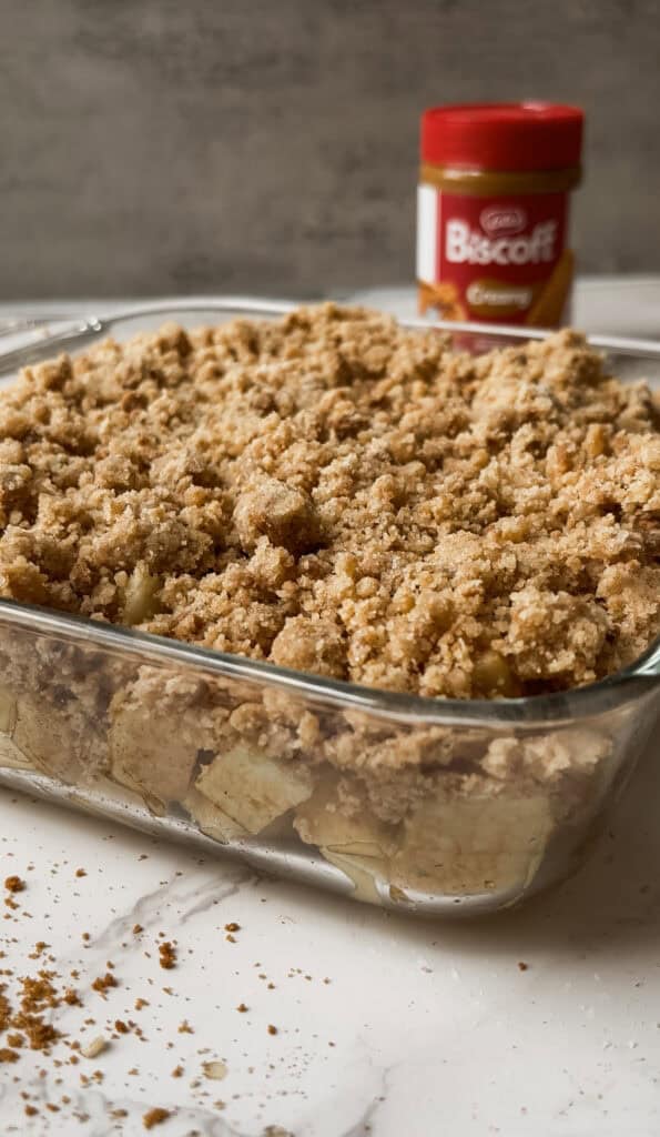 freshly baked cookie butter apple crumble